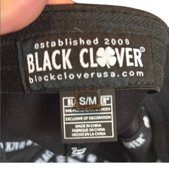 Black Clover Men's Black/White Hat “Live Lucky” - Picture 4 of 5